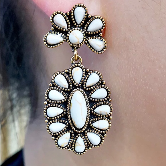 Western Boho Earrings White Turquoise Gold Drop - Picture 2 of 2